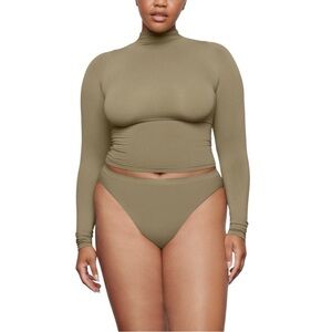 SKIMS Soft Smoothing Seamless Turtleneck Limited Army Green Long Sleeve Size 2X